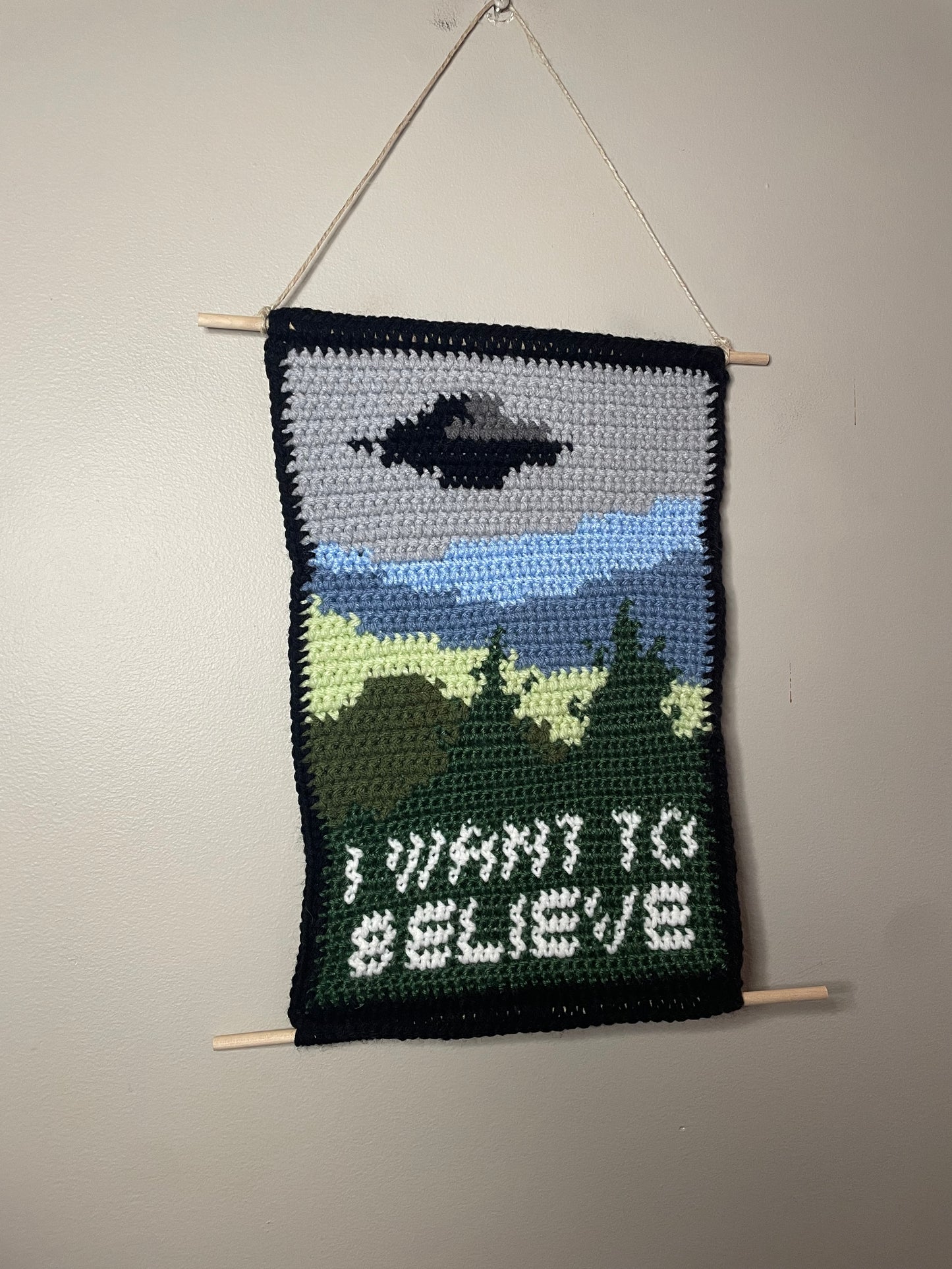Crochet I Want To Believe UFO Hanging Tapestry