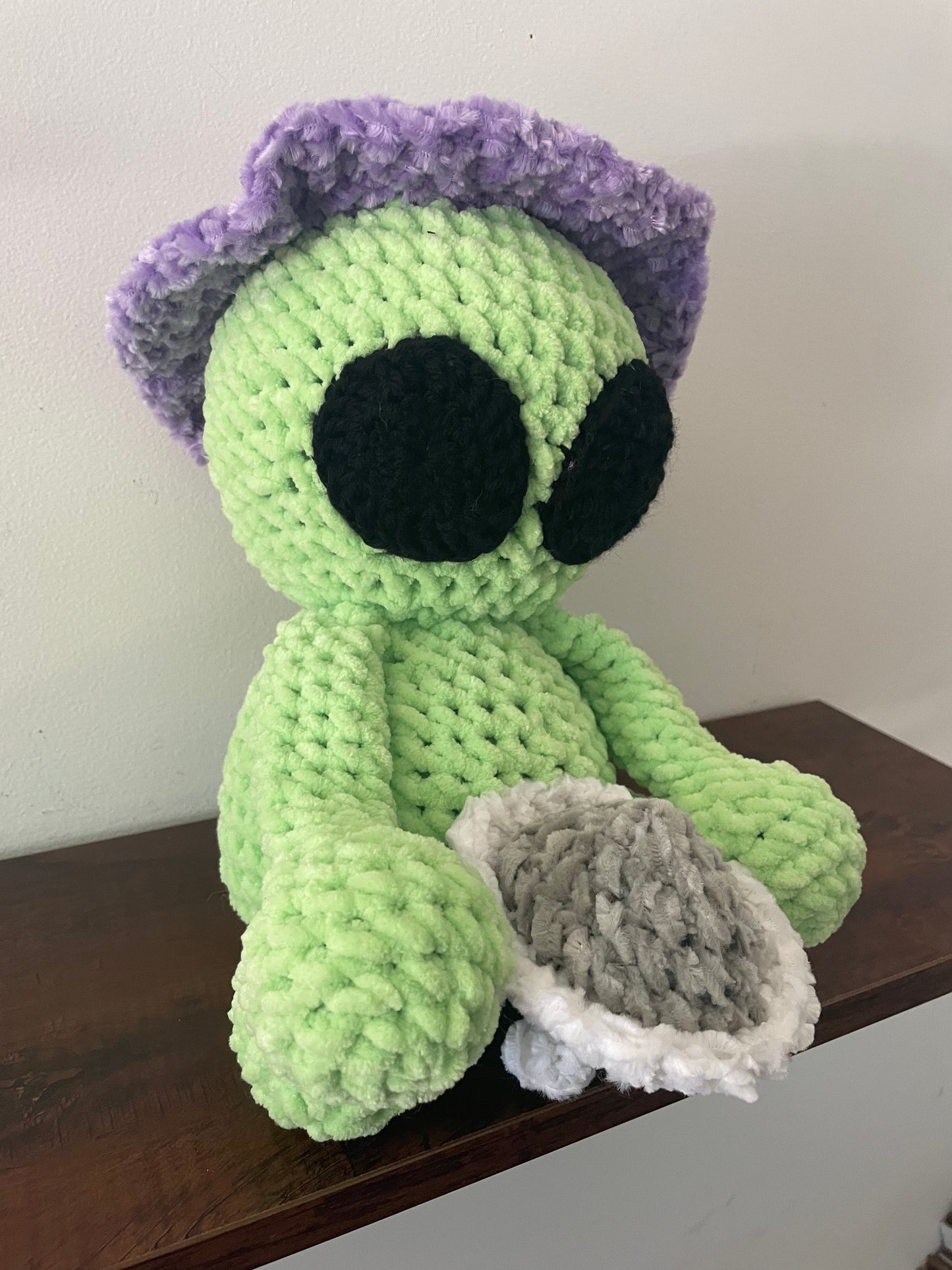 Crochet Alien Plush with Glow in the Dark UFO & Hat