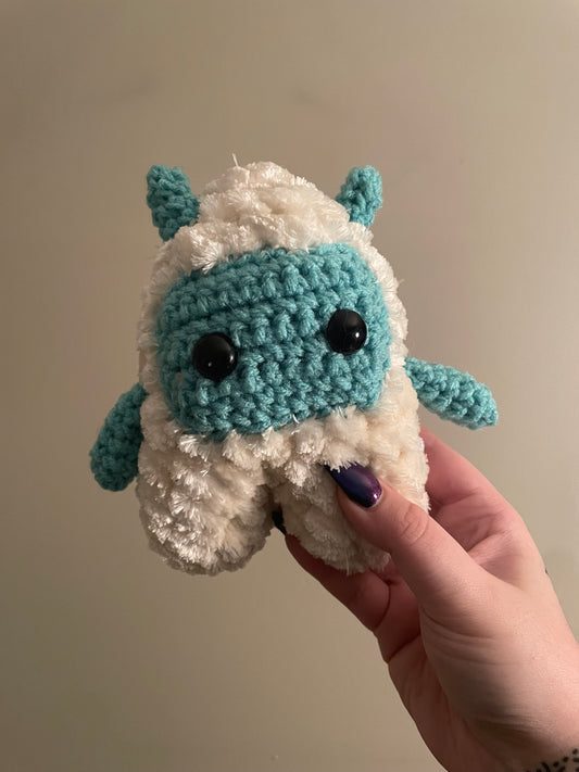 Crochet Fuzzy Yeti