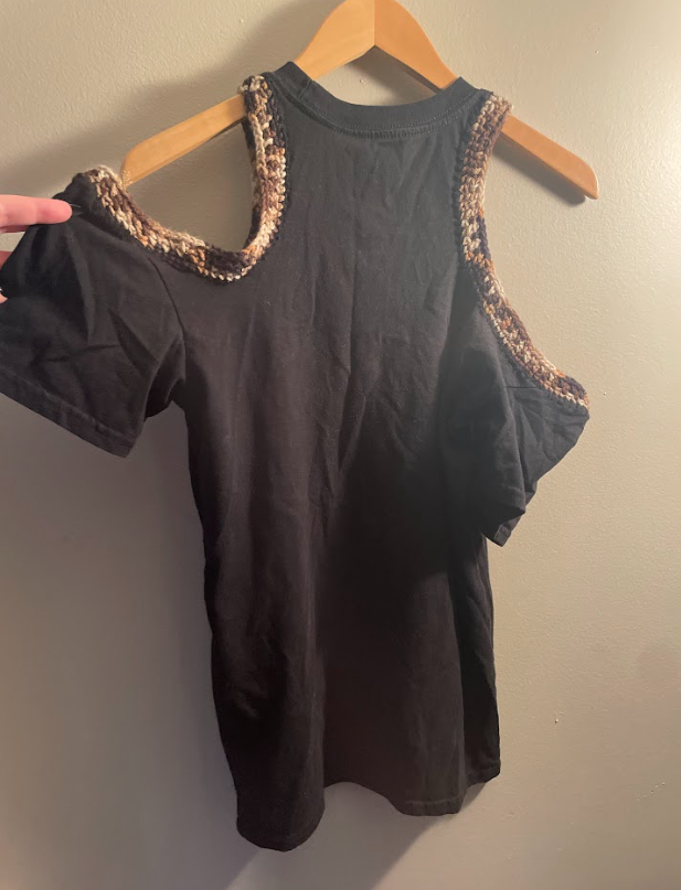 Cryptid Thrifted Upcycled Hide & Seek Champ Bigfoot Cold Shoulder Tee Size Small