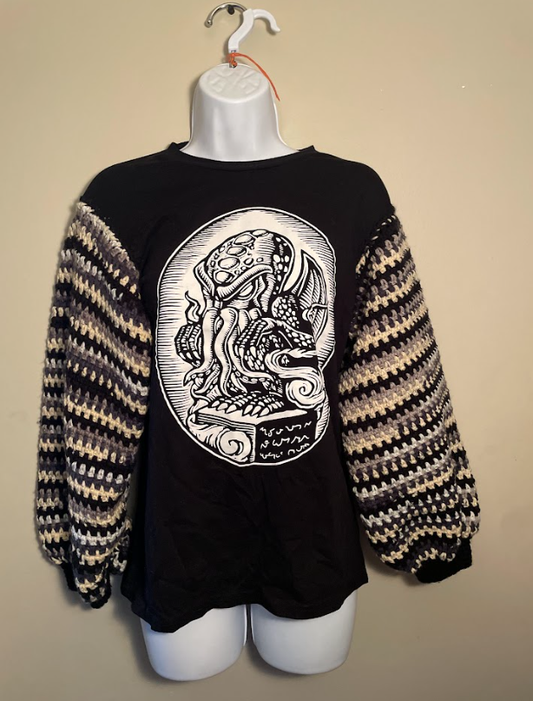 Cryptid Thrifted Upcycled Cthulu T-shirt Sweater Size Small